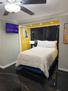 The Quiet Sunshine Studio - Jacksonville - 0
