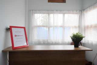 RedDoorz Plus near Alun Alun Kota Blora - Blora - 9