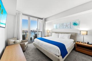 Coastal Luxe Residences - Premium Suites with Pool and Water Views - Hallandale Beach - 2
