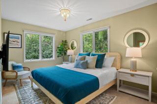 Luxury Bay Family Fun - 5BR, Game Rm, Theater, PingPong w WaterViews - Saint Leonard - 5