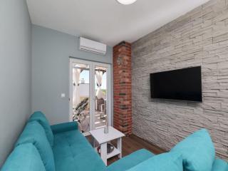 One-room apartment with jacuzzi - Privlaka - 4