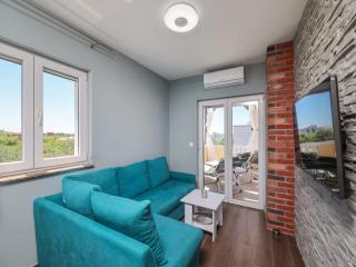 One-room apartment with jacuzzi - Privlaka - 9