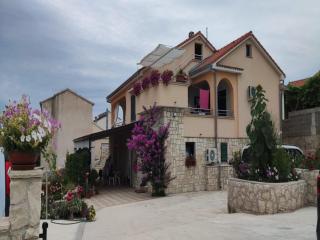 Three bedroom apartment with sea view - Ražanac - 0