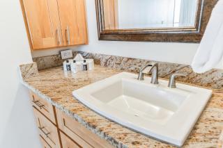 High-Floor Waikiki Ocean & Park View Condo-Free parking (23704) - Honolulu - 6