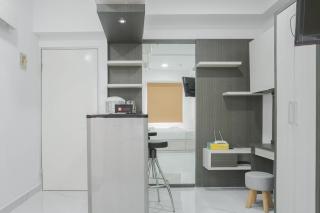 Comfort Studio at Menteng Square Apartment By Travelio - 2