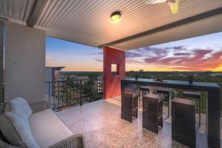 Modern Apartment with Sunset Views - 4