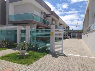 Sobrado aconchegante e acolhedor, com hidro spa - Guaratuba - 0