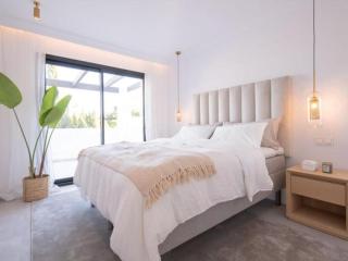 Villa moderna de lujo con jardín privado y piscina en Marbella - ES-175-34 - Marbella - 8