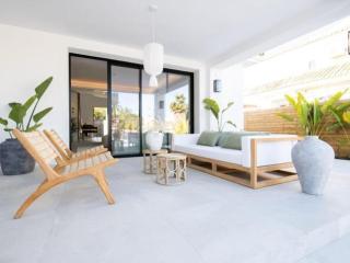 Villa moderna de lujo con jardín privado y piscina en Marbella - ES-175-34 - Marbella - 5