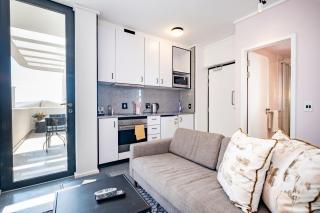 Flamingo 809 - Top Floor Sea Point Unit With Balcony Ocean Views - Cape Town - 8