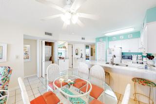 Plantation Palms #6710 - 7
