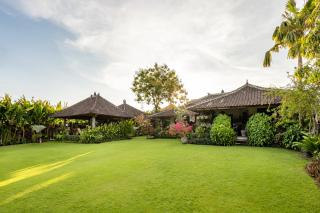 Villa Tago - 5 BR Villa in Umalas - 1