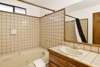 Blue Bear Lodge Big Bear- Spacious Single-Level Family Retreat - Big Bear City - 3