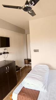 Conara Resort Lake View - Shillong - 4