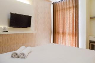 Vibrant Modern Studio Room at Bale Hinggil Apartment By Travelio - Medokanayu - 2