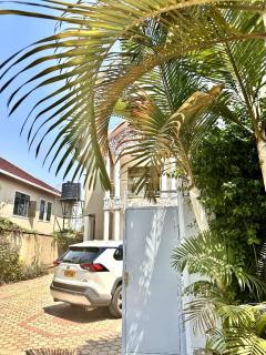 QUEEN MOUNTAIN VIEW HOMEs - Kigali - 9