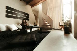 Beyond Hotel - - 9