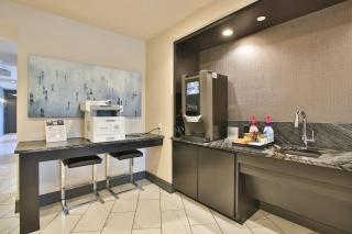 Modern Suites By The Texas Medical Center & NRG Stadium - 3