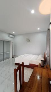 ផ្ទះសំណាក់កក្កដា Kakada Guesthouse - Kampot - 6