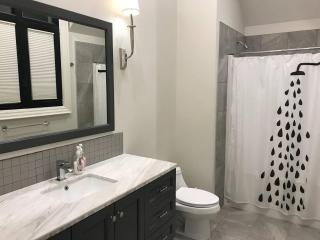 Chateau Calcaire Carriage House - Kelowna - 2