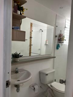 APARTAMENTO 4 PERSONAS - 1 AIRE ACONDICIONADO - Apartir de 3 noches - PAGAR UNA NOCHE POR ADELANTADO PARA CONFIRMAR RESERVA - Valledupar - 2