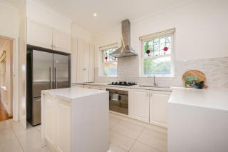 Miss Peregrine in Brighton East - 5