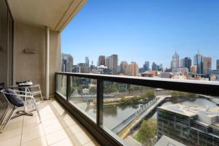 Premium 2-Bedroom Riverfront Apartment - Melbourne - 6