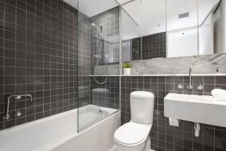 Premium 2-Bedroom Riverfront Apartment - Melbourne - 4