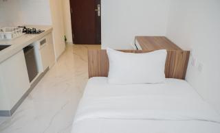 Nice and Elegant Studio Apartment at Sky House BSD near AEON Mall By Travelio - Tangerang - 2