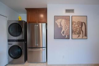 Modern Oasis Close to UCLA & Beverly Hills - Los Angeles - 8
