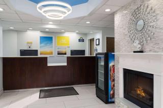 Days Inn by Wyndham Weldon Roanoke Rapids - Weldon - 6
