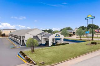 Days Inn by Wyndham Ardmore - Ardmore - 5