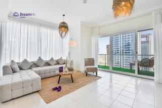 Spacious 1BR Apartment Lake View Tower, Cluster B JLT - 1