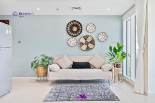 Spacious 1BR Apartment Lake View Tower, Cluster B JLT - 8