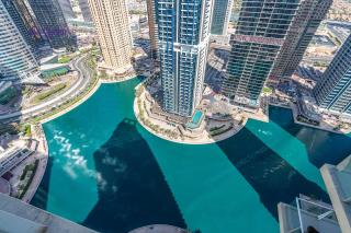 Spacious 1BR Apartment Lake View Tower, Cluster B JLT - 6