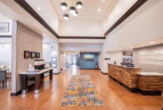Hampton Inn & Suites by Hilton Seattle/Kent - Kent - 8