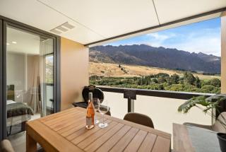 Remarkable Retreat - Queenstown - 0