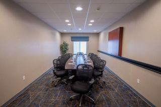 Hampton Inn & Suites by Hilton Seattle/Kent - 1