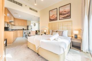 Studio with Balcony & View, Walk to Miracle Garden, Short Drive to MOE, Lincoln Park B, Arjan By Deluxe Holiday Homes - 5