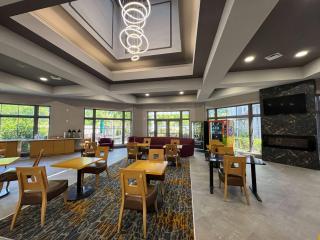 La Quinta by Wyndham Raleigh Cary - Cary - 4