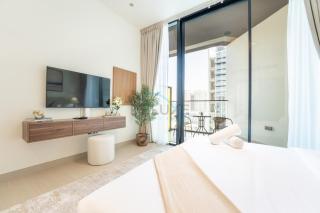 Studio Near Dubai Autodrome & Trump Golf Club, Binghatti Amber, JVC By Deluxe Holiday Homes - 4