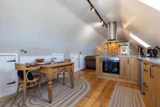 Hayloft with Log Burner and panoramic views - Hartington - 7