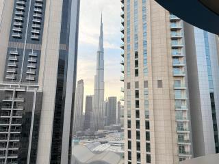 Burj Khalifa View , connected to Dubai Mall - 1