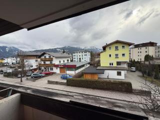 Room in Guest room - Serene Guest Room in Zell am See with Mountain Views - Zell am See - 8