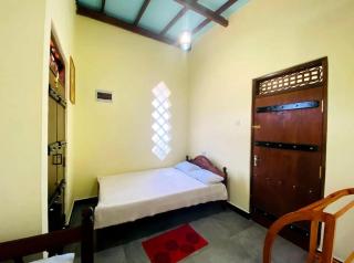 Saketha Family Guest - Etimole - 2