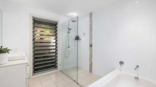 Hamptons By The Bay - Nelson Bay - 1