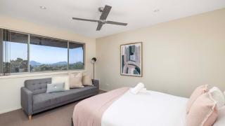 Hamptons By The Bay - Nelson Bay - 3