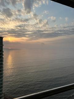 Luxury 3 bedroom apartment by the sea - 9