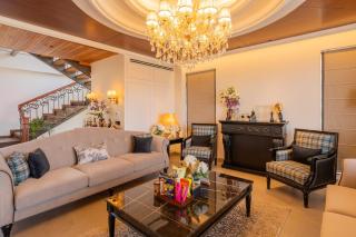 ELIVAAS privé The Royce Daisy Ultra-Luxe 4 BHK Villa with Pvt Heated Pool, Jacuzzi, Steam Room & Hill Views - Kasauli - 6