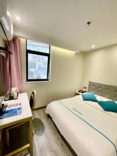 Longchen Holiday Hotel - Shanghai - 7